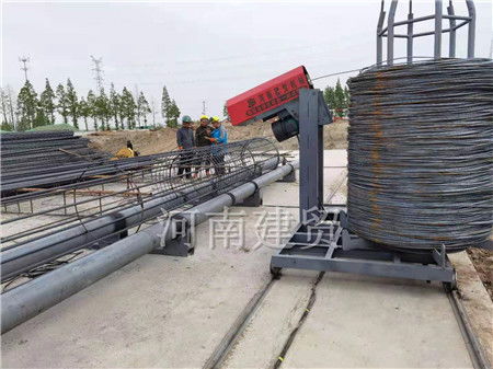 內(nèi)蒙古巴彥淖爾數(shù)控鋼筋籠滾焊機做小籠子用哪一種