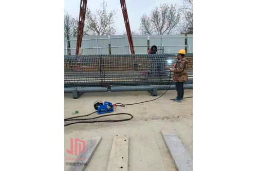 鋼筋籠盤絲機全自動滾焊機在電桿生產中的應用與優勢